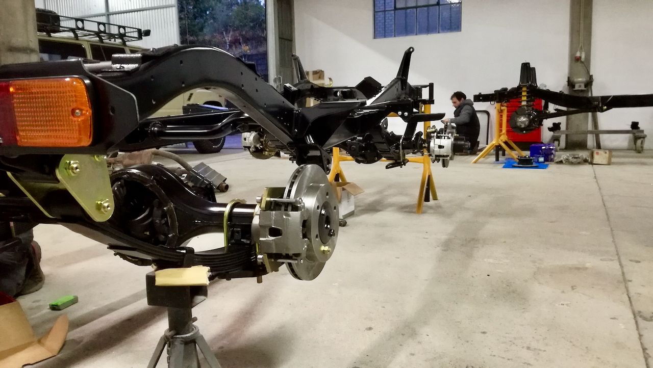 Legacy Overland’s Toyota Land Cruiser FJ40 Packs A Punch With GM’s 5.7L V8