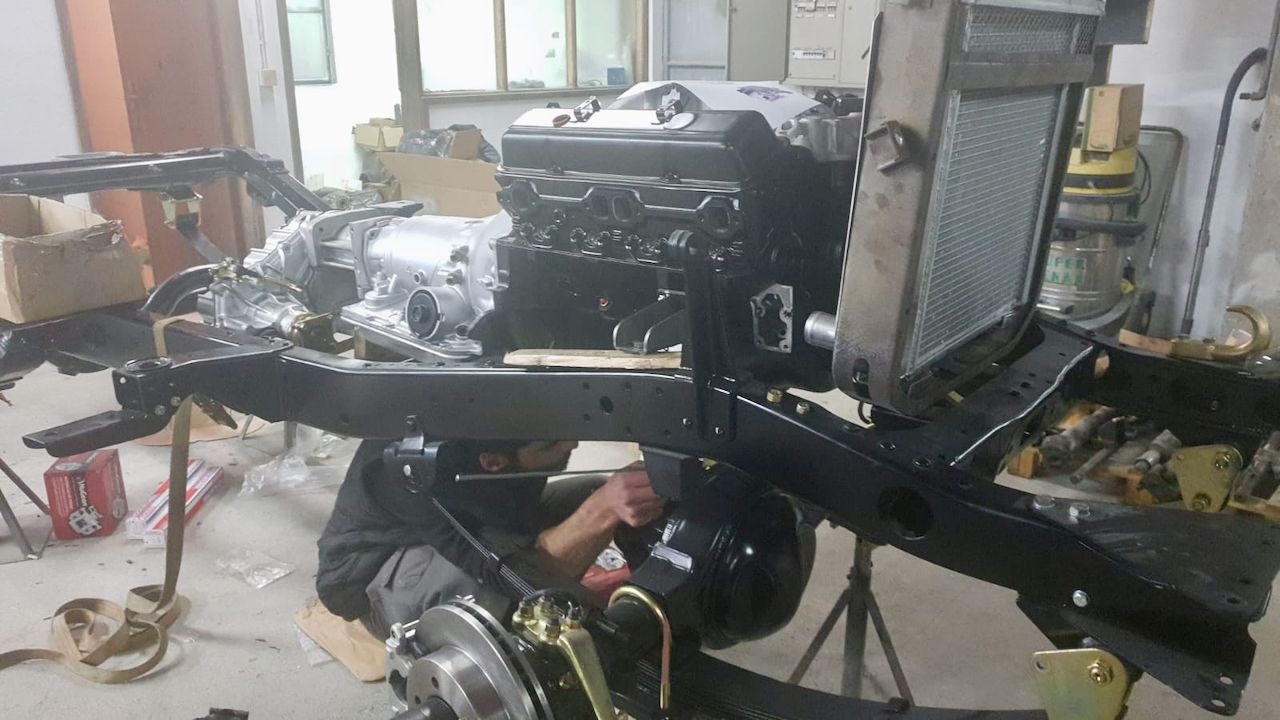 Legacy Overland’s Toyota Land Cruiser FJ40 Packs A Punch With GM’s 5.7L V8