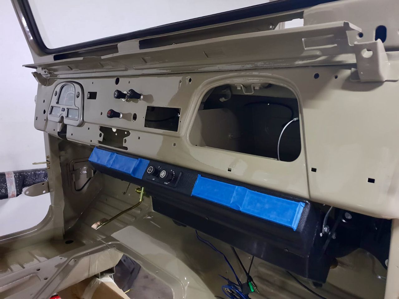 Legacy Overland’s Toyota Land Cruiser FJ40 Packs A Punch With GM’s 5.7L V8