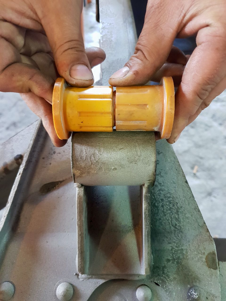 Legacy Overland’s Toyota Land Cruiser FJ40 Packs A Punch With GM’s 5.7L V8