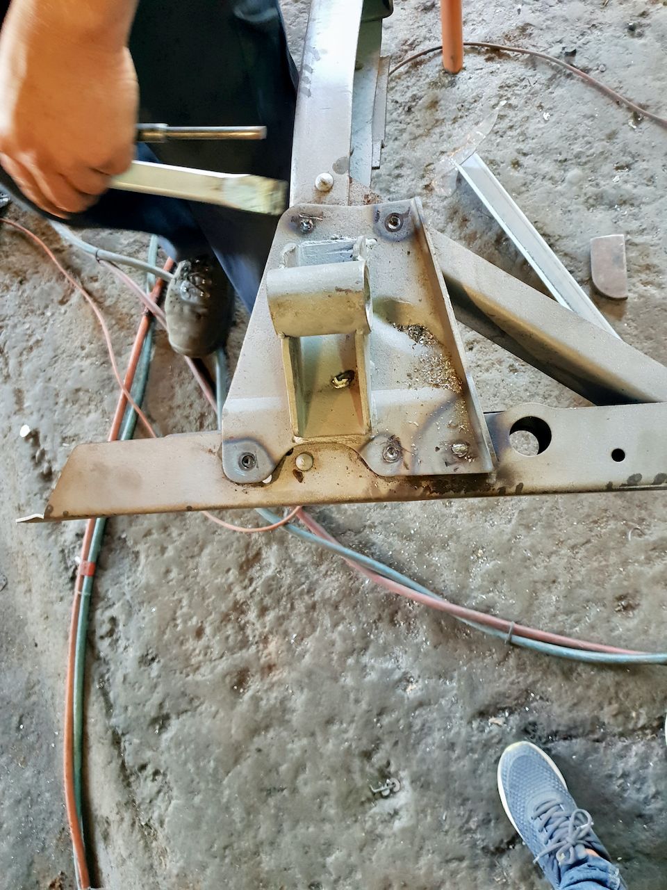 Legacy Overland’s Toyota Land Cruiser FJ40 Packs A Punch With GM’s 5.7L V8