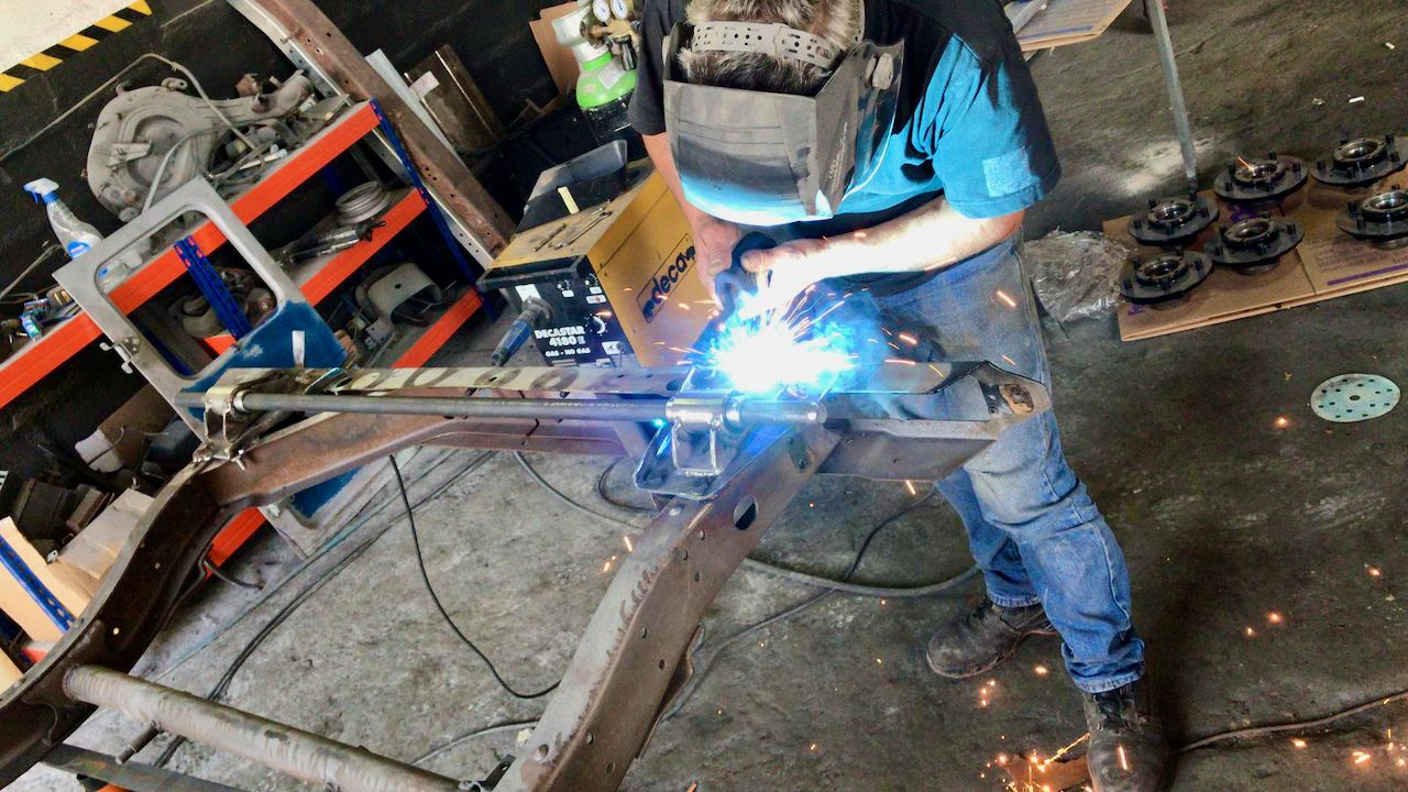 Legacy Overland’s Toyota Land Cruiser FJ40 Packs A Punch With GM’s 5.7L V8