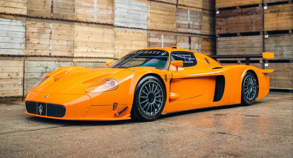Maserati MC12 Corsa Is Ready To Scream At You With Its 755 HP V12 Race Engine