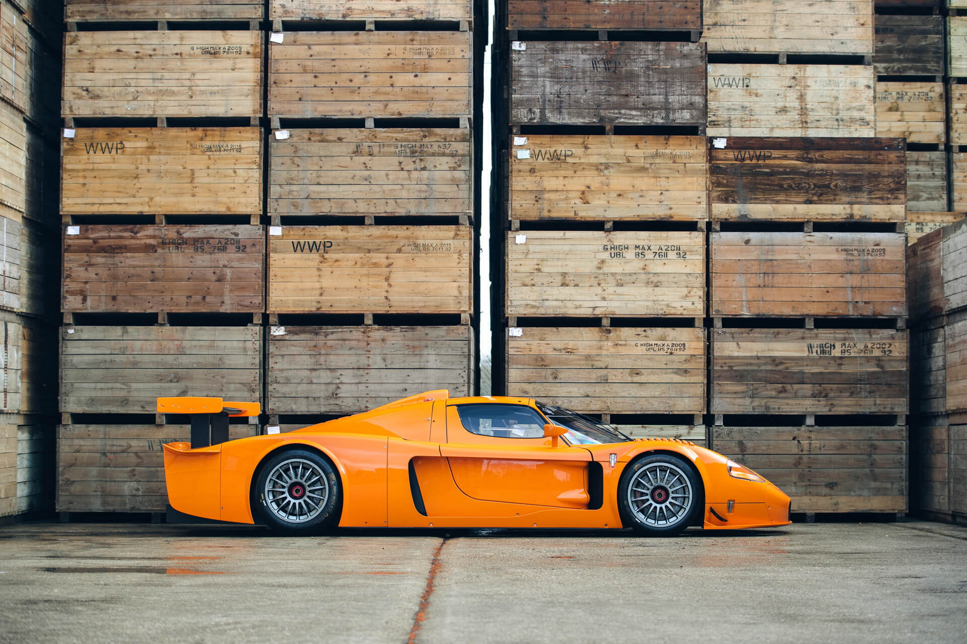 Maserati MC12 Corsa Is Ready To Scream At You With Its 755 HP V12 Race Engine
