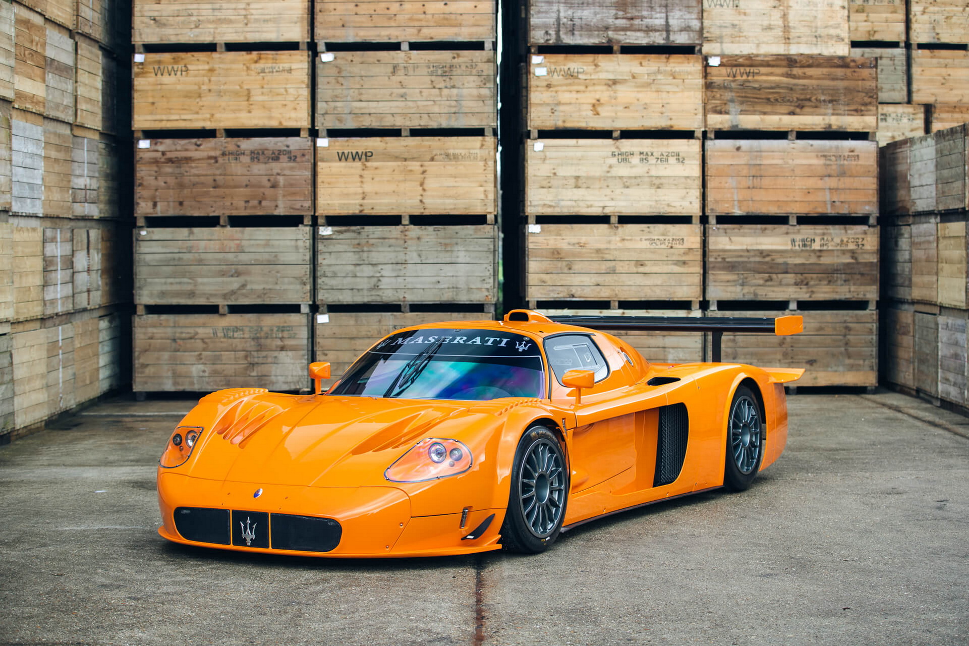 Maserati MC12 Corsa Is Ready To Scream At You With Its 755 HP V12 Race Engine