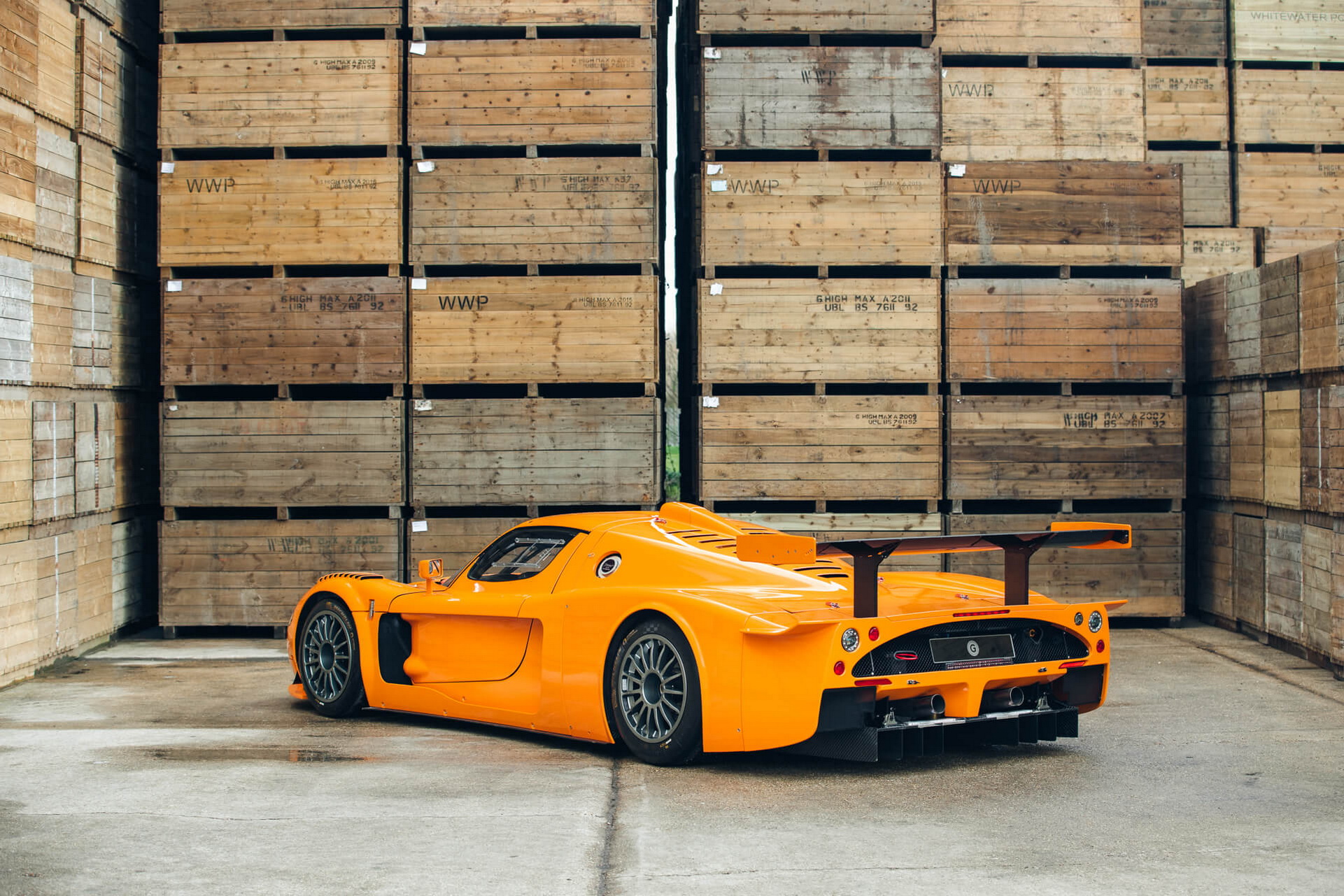 Maserati MC12 Corsa Is Ready To Scream At You With Its 755 HP V12 Race Engine