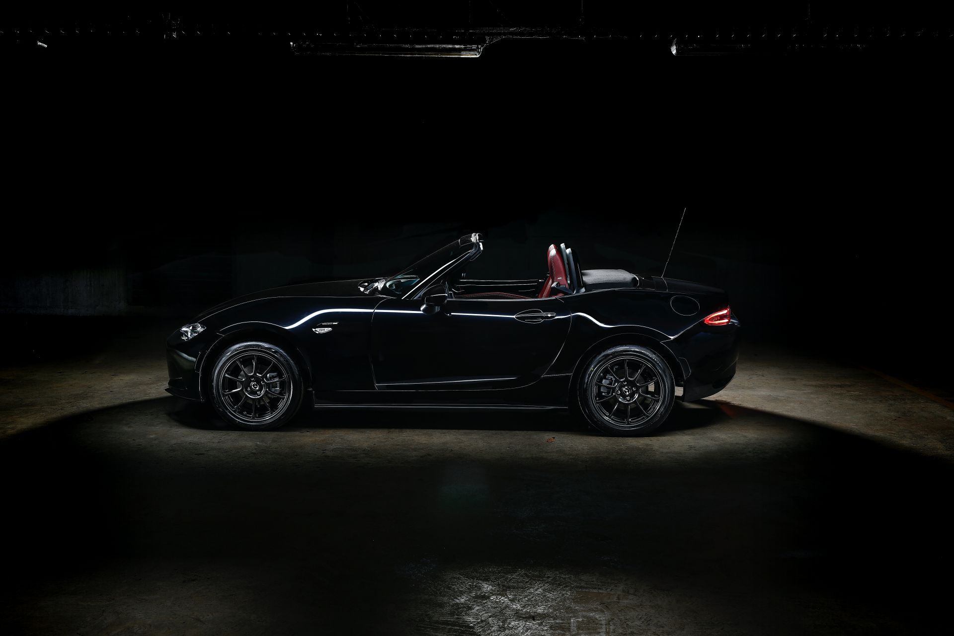 France’s Limited-Run Mazda MX-5 Eunos Edition Brings Back Memories