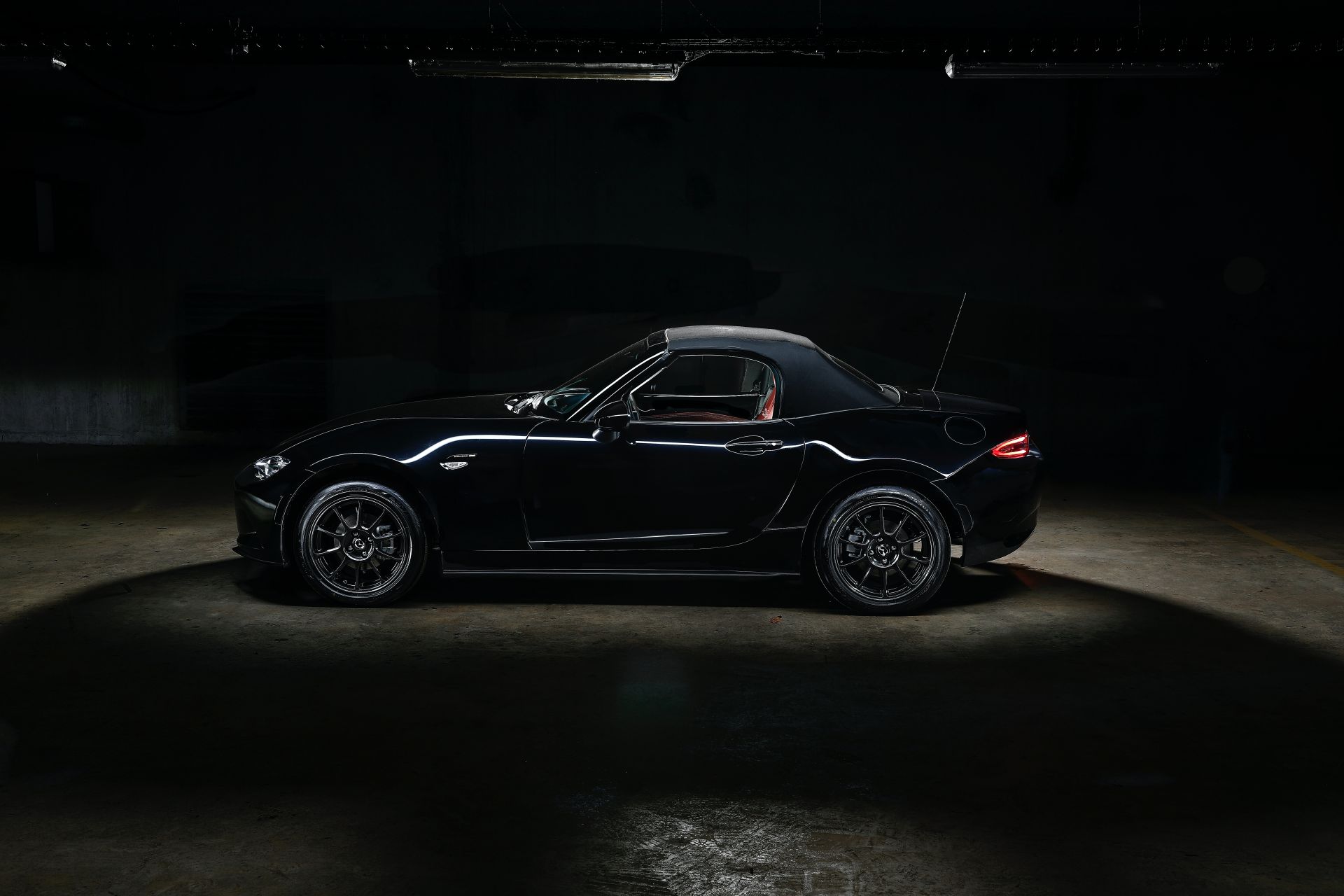 France’s Limited-Run Mazda MX-5 Eunos Edition Brings Back Memories