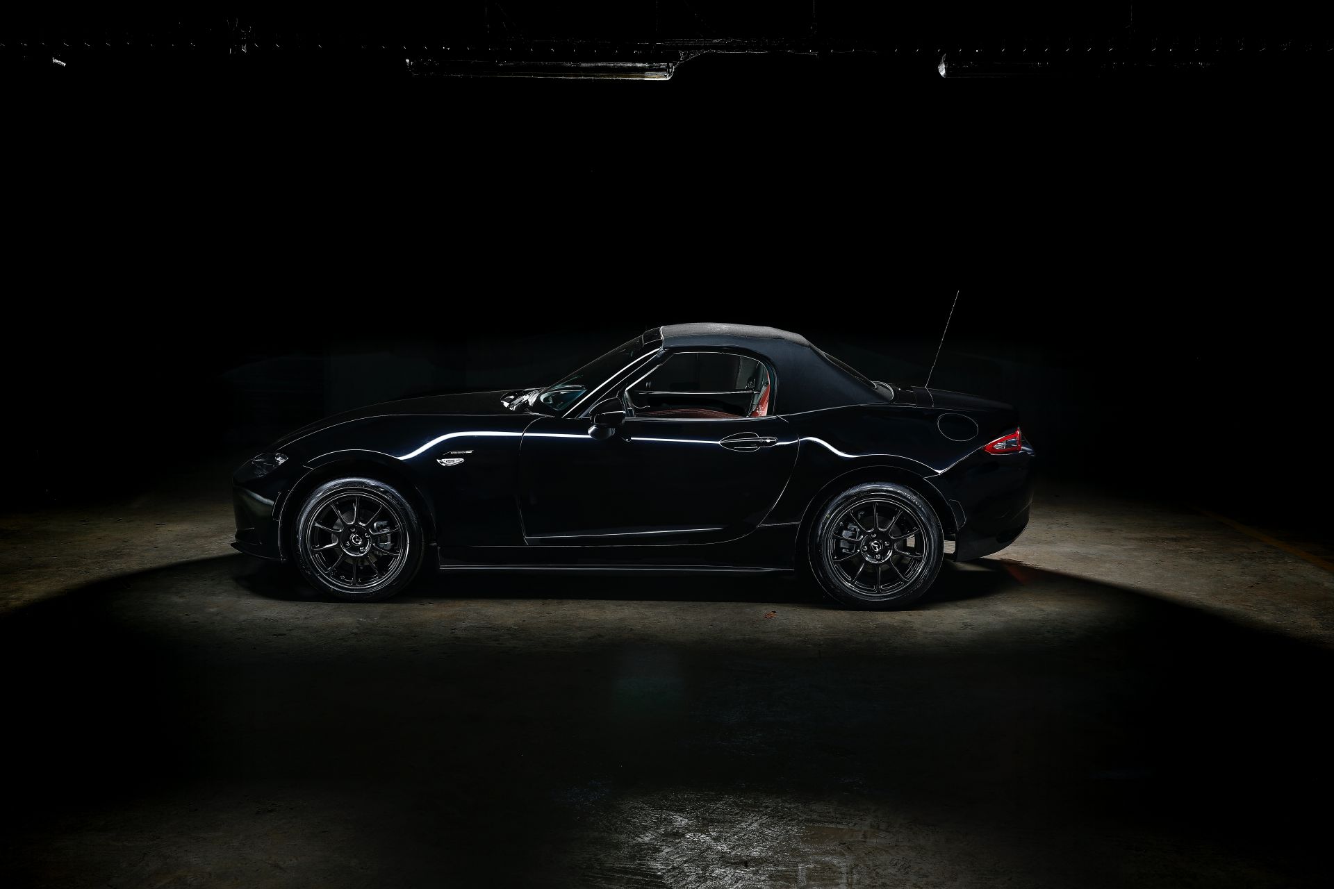 France’s Limited-Run Mazda MX-5 Eunos Edition Brings Back Memories