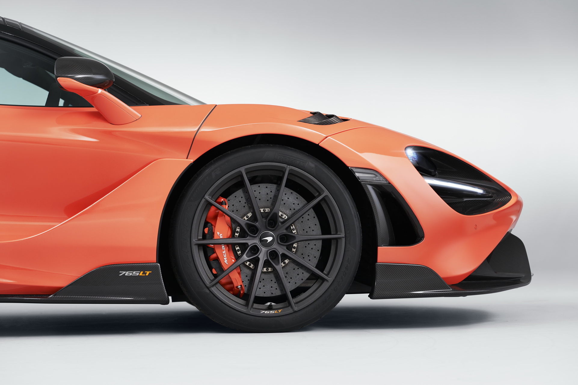 The McLaren 765LT Is A Lightweight Heart-Throb With An Active Rear Wing And A 755 HP Twin-Turbo V8
