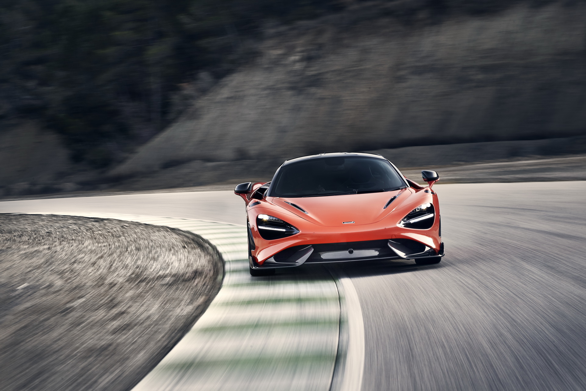 The McLaren 765LT Is A Lightweight Heart-Throb With An Active Rear Wing And A 755 HP Twin-Turbo V8