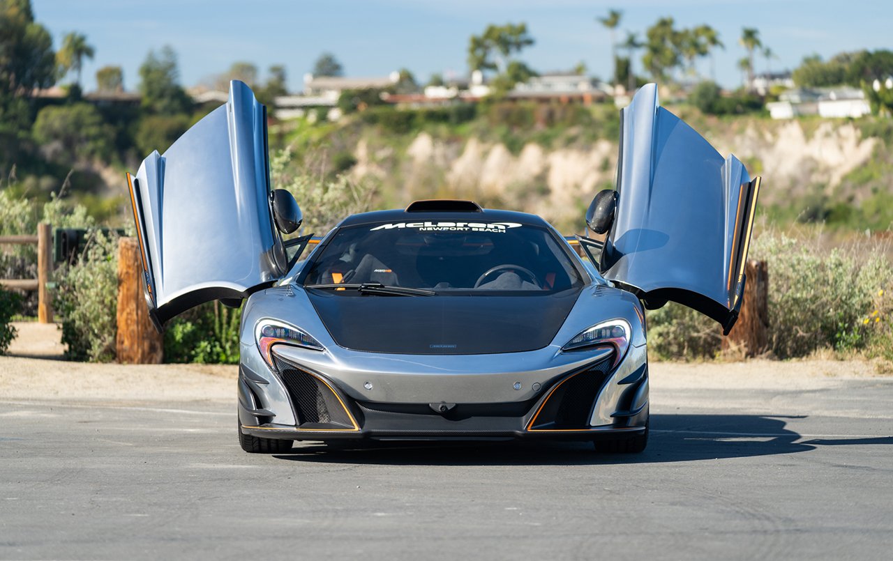 Featured image of post Mclaren Mso Hs Price This particular mso hs is almost entirely made out of carbon fiber from the front bumper to the hood roof and the wing