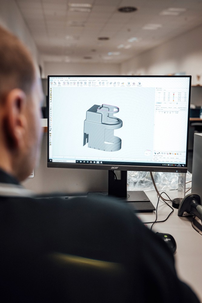 Toyota Gearing Up To Build Ventilators And Face Shields As Mercedes Offers Use Of 3D Printers