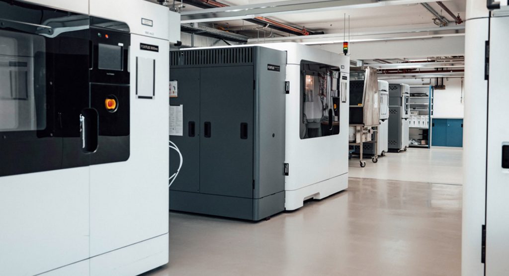 Toyota Gearing Up To Build Ventilators And Face Shields As Mercedes Offers Use Of 3D Printers