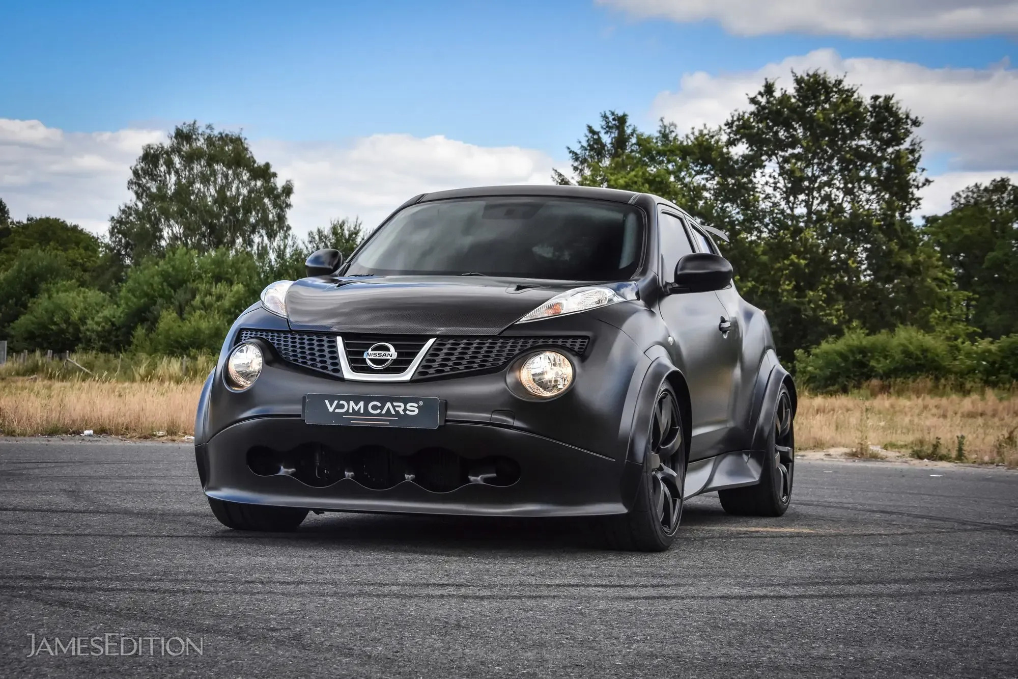 Rare Nissan Juke-R With A 700 HP GT-R Twin-Turbo V6 Costs $705,000