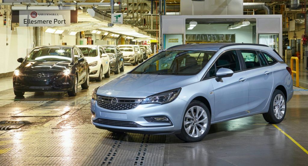  PSA Moves UK Vauxhall Plant To Four-Day Workweek, Prompting Fears Of Layoffs