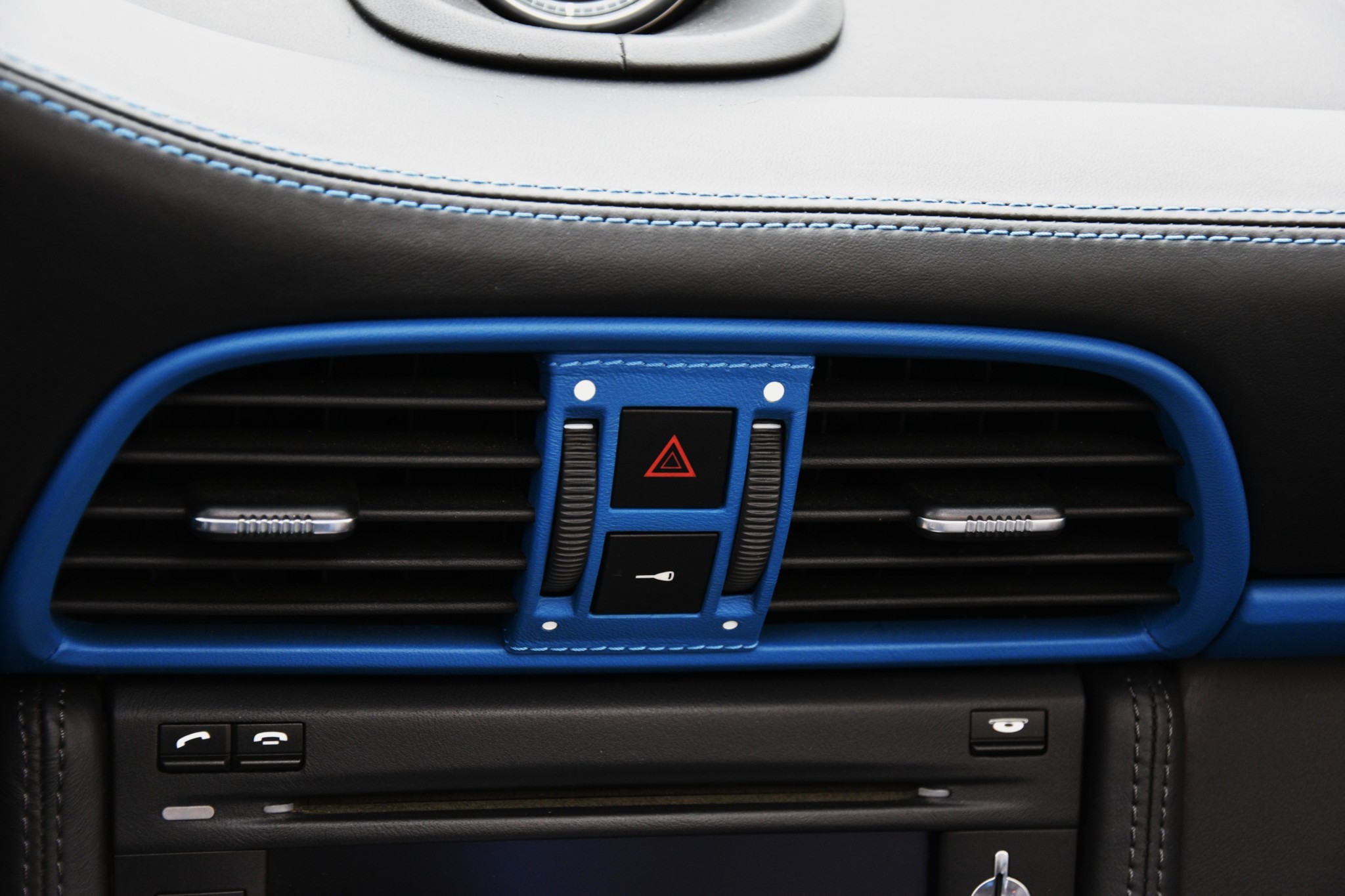 Show Off To Your Friends With This Limited-Run Porsche 911 Speedster