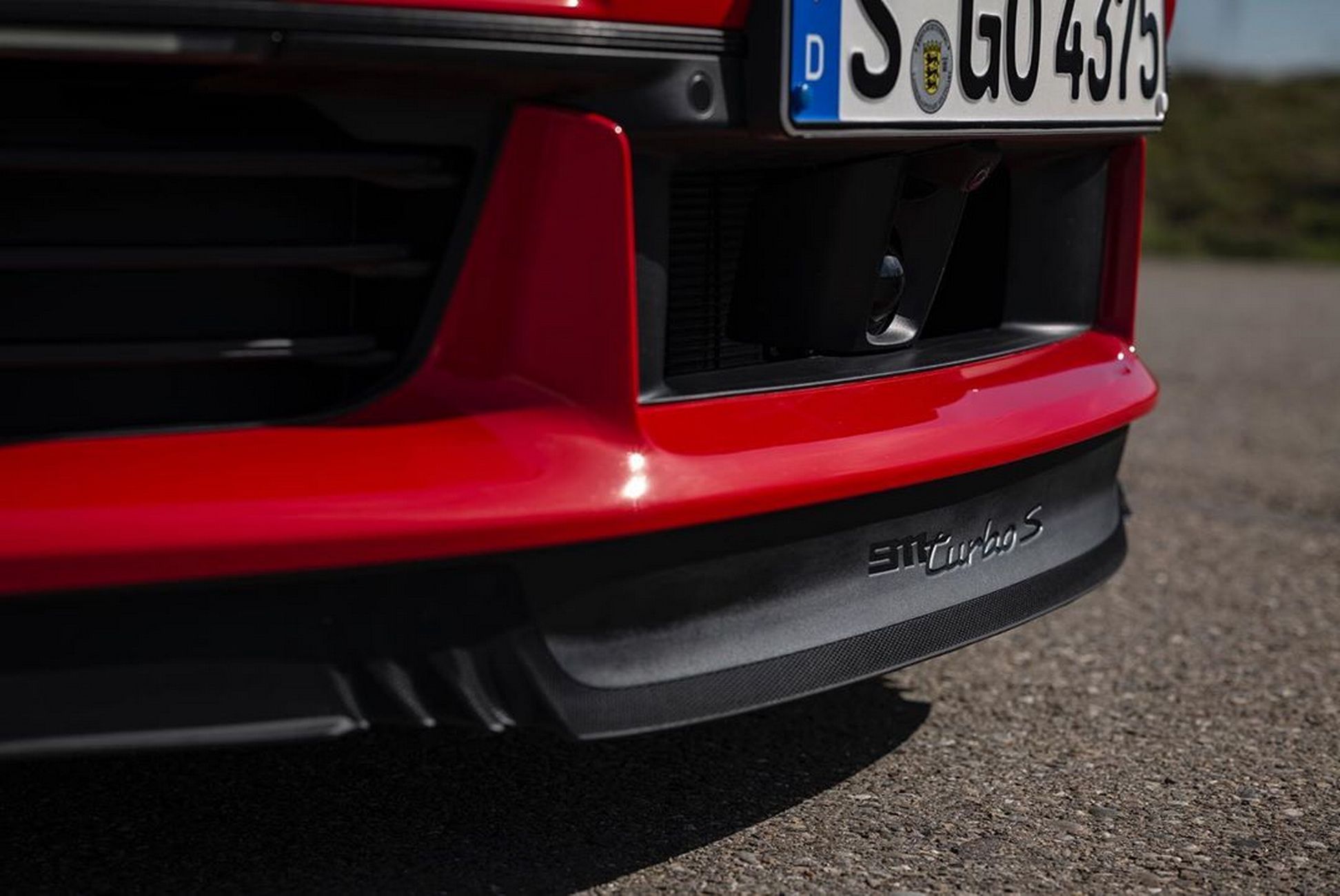 2021 Porsche 911 Turbo S Gets Lightweight And Sport Packages (First Photos)