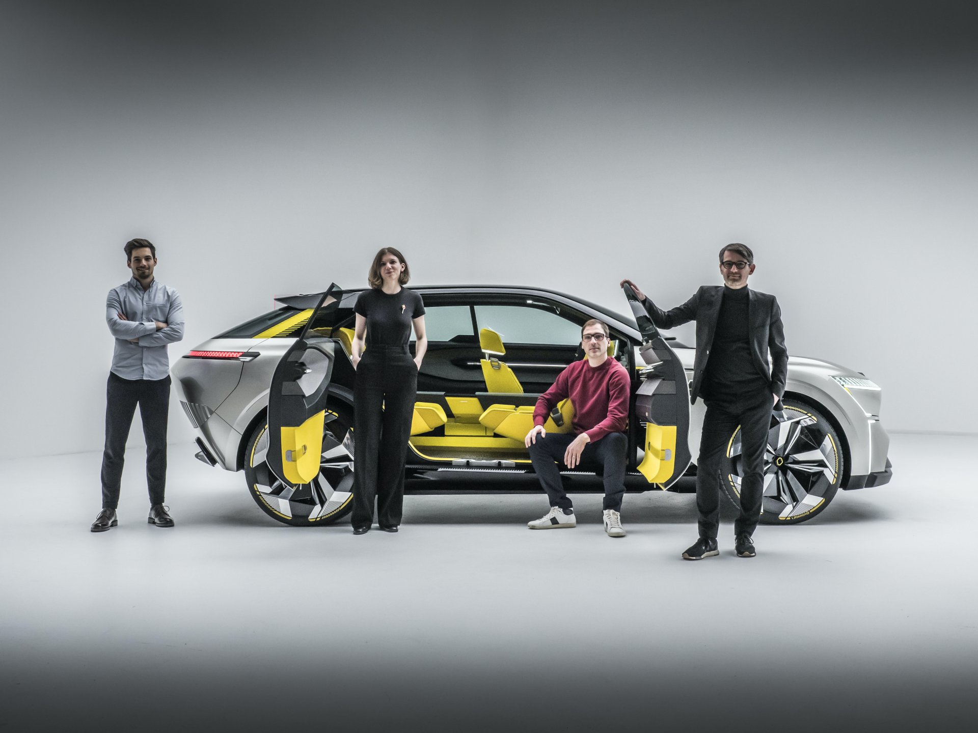 Renault Morphoz Unveiled As The Shape-Shifting Electric Crossover Of The Future