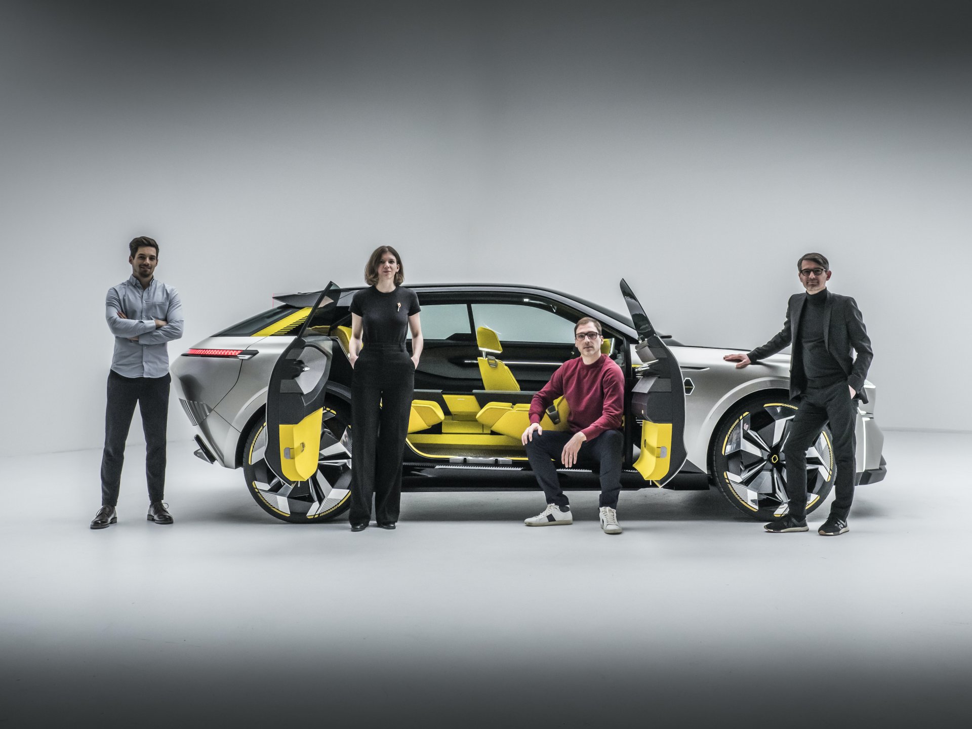 Renault Morphoz Unveiled As The Shape-Shifting Electric Crossover Of The Future