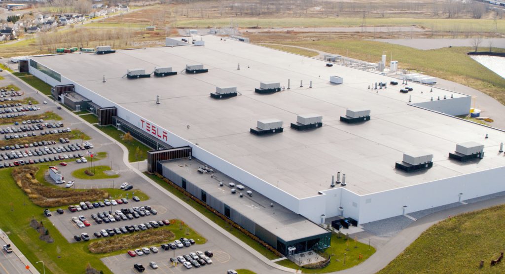  Tesla Eyeing New Cybertruck Factory, Musk Wants It In Central USA