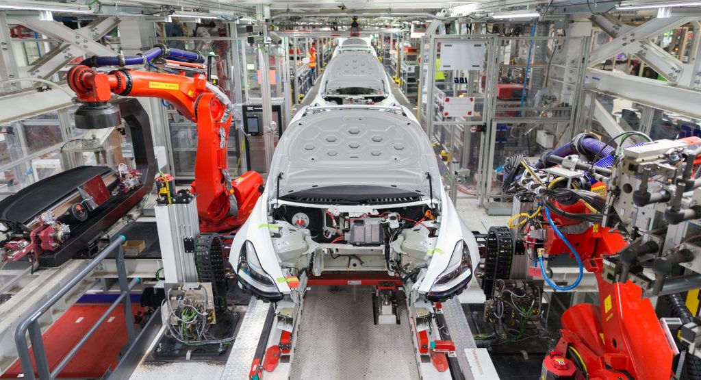  Tesla Operates Fremont With Fewer Workers, Looks Like It’s Still Building Cars
