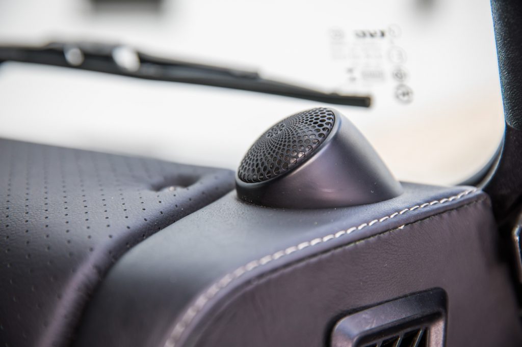 Keep Your Gladiators And Sign Us Up For This Awesome Land Rover Defender LS3 V8 Instead