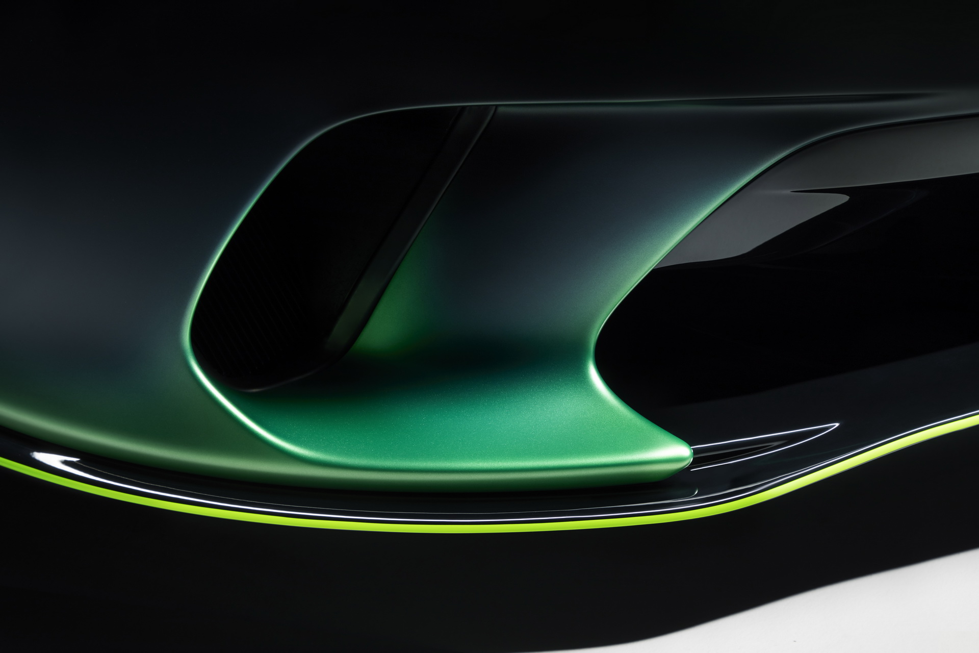 McLaren GT By MSO Stuns With New Tri-Tone Verdant Theme