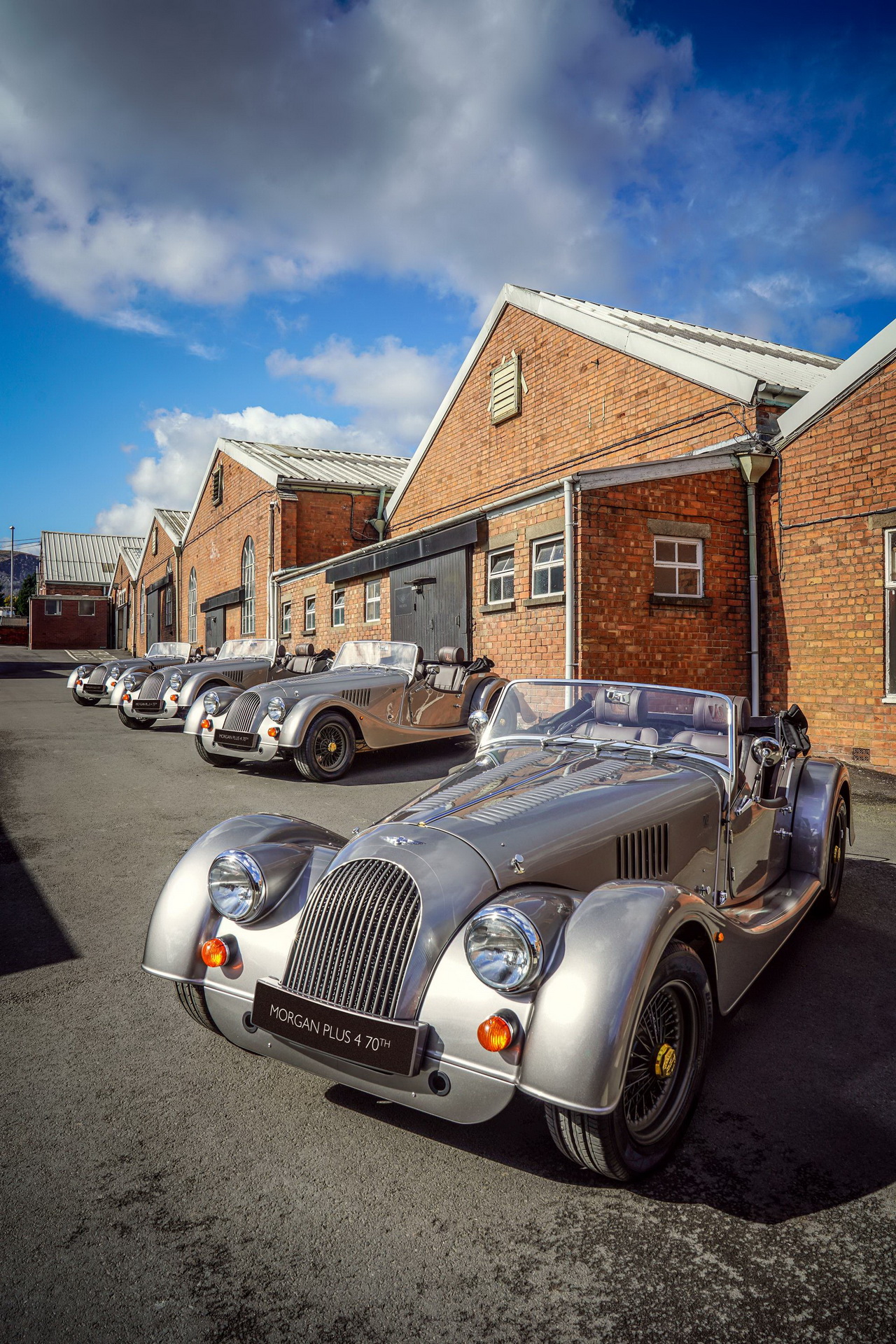 Morgan Builds A Handful Of Its Last Ladder Chassis Plus 4 Before Shutting Down Over Coronavirus