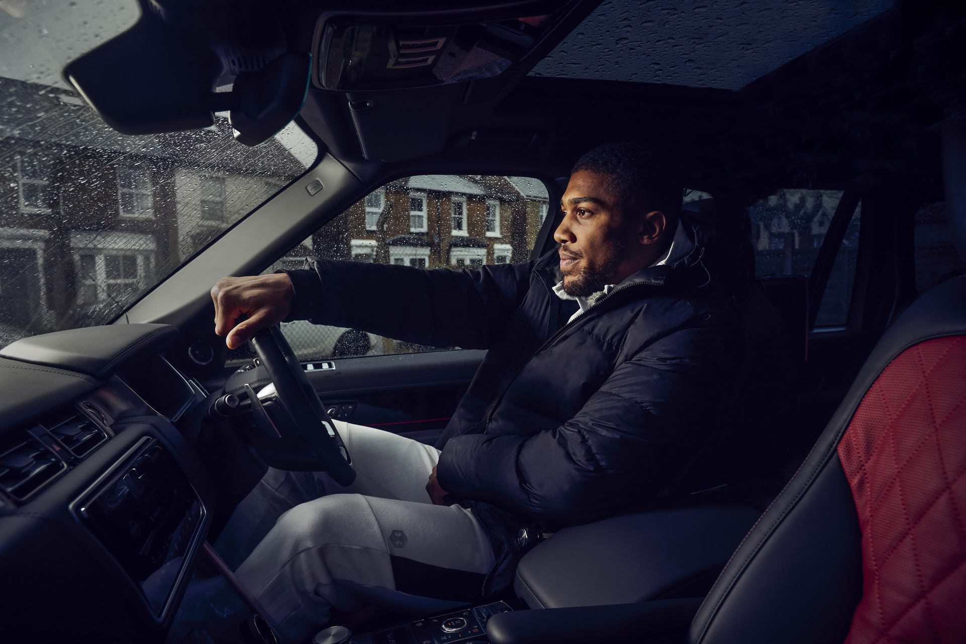 Land Rover Makes One-Off Range Rover SVAutobiography For Boxing Champ Anthony Joshua
