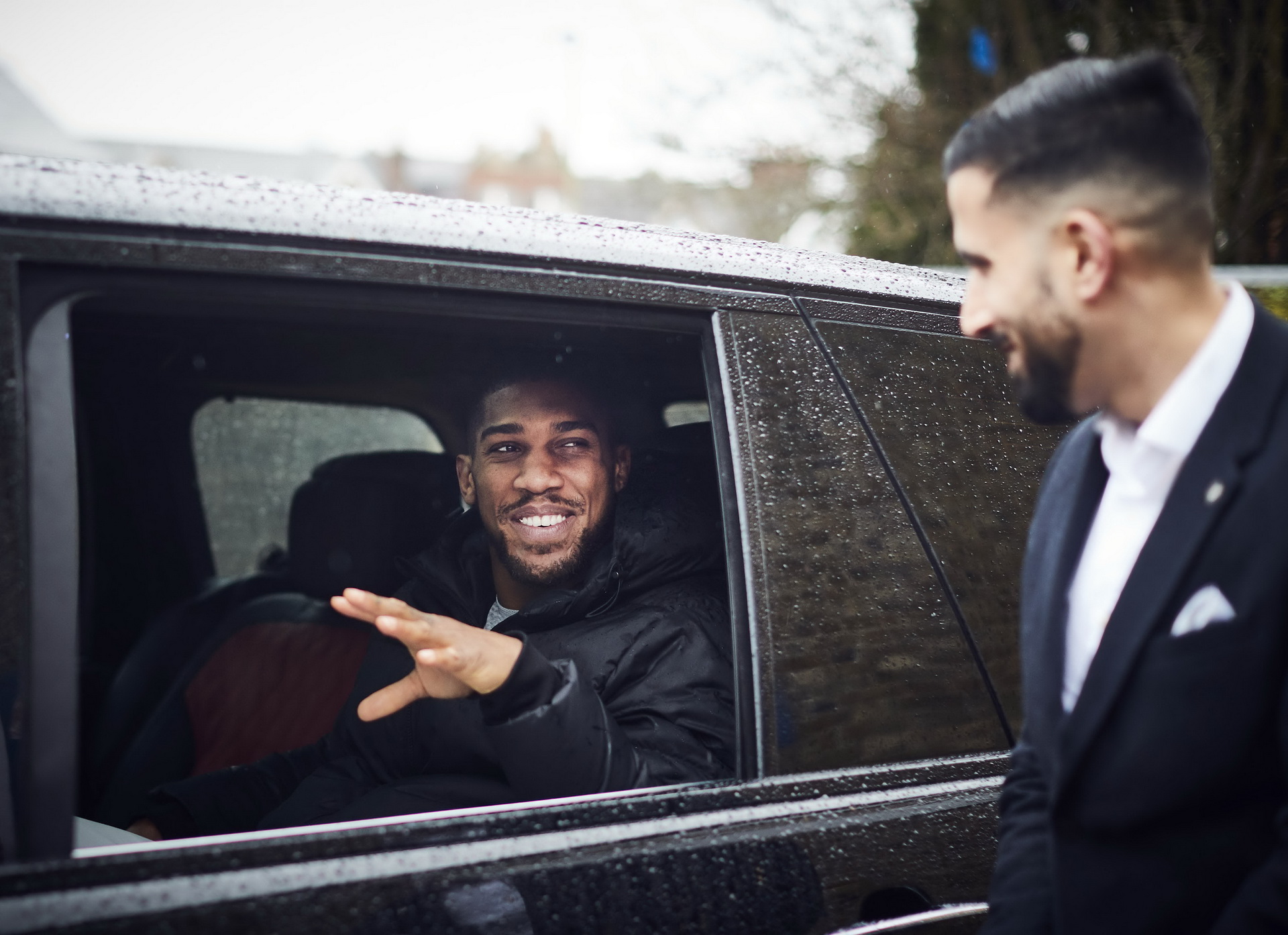 Land Rover Makes One-Off Range Rover SVAutobiography For Boxing Champ Anthony Joshua