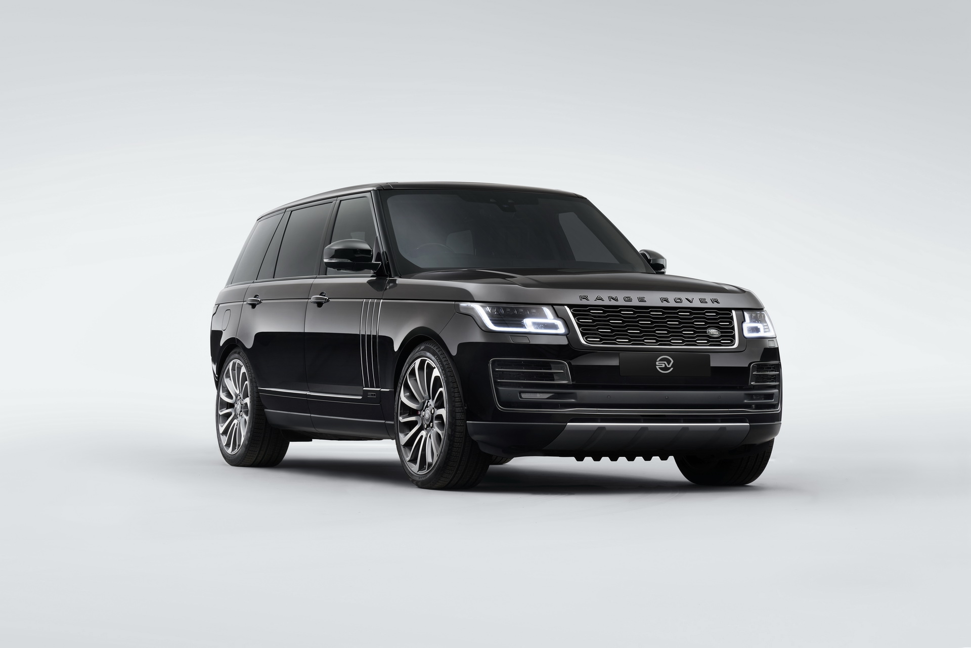 Land Rover Makes One-Off Range Rover SVAutobiography For Boxing Champ Anthony Joshua