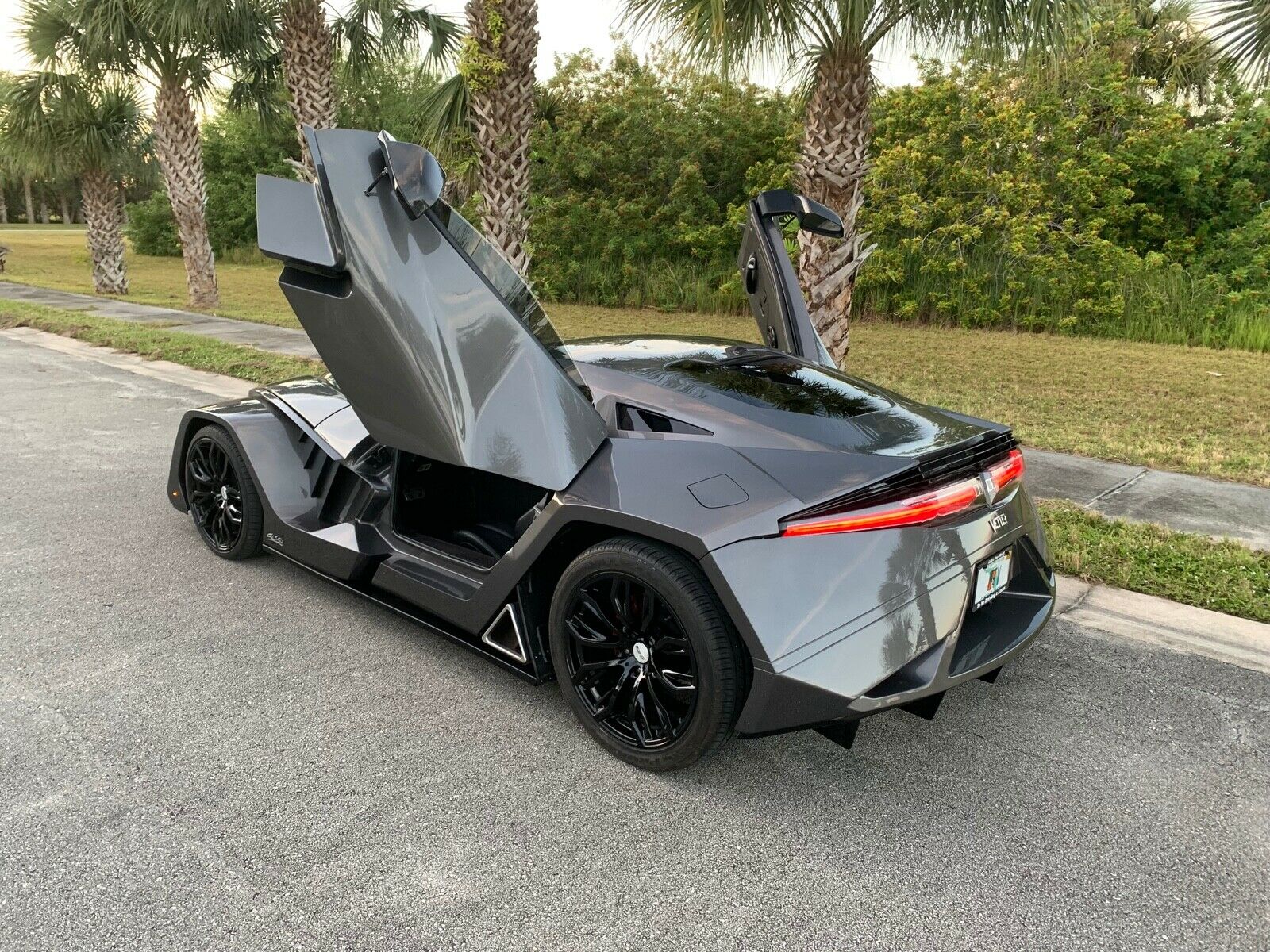 Maker Of The Joker’s Car In Suicide Squad Has This Dark Slash Kit Car For Sale