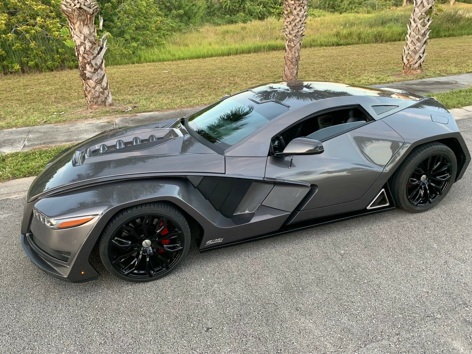 Maker Of The Joker’s Car In Suicide Squad Has This Dark Slash Kit Car For Sale