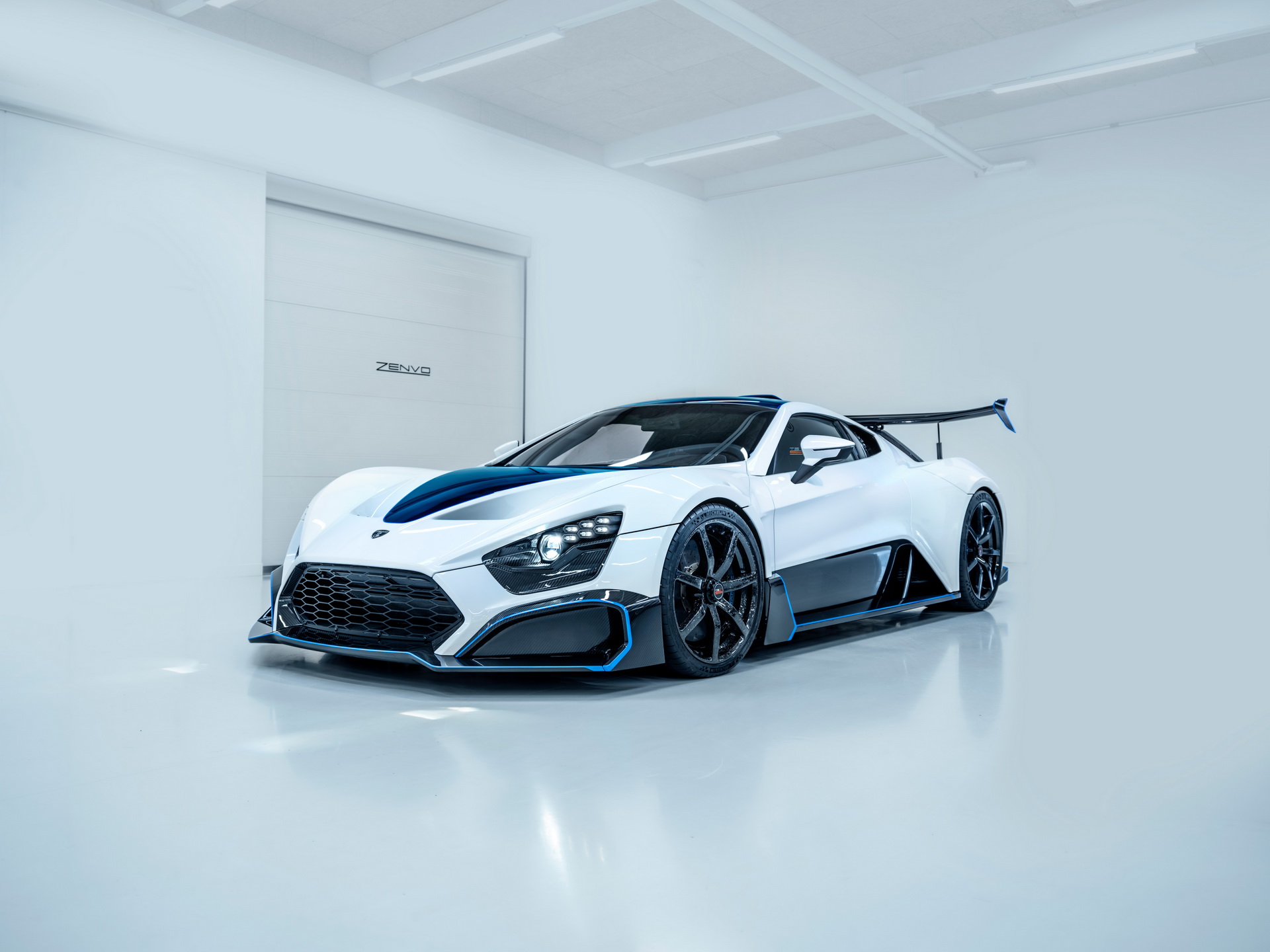Zenvo Unveils Bespoke Carbon-Laden TSR-S Hypercar