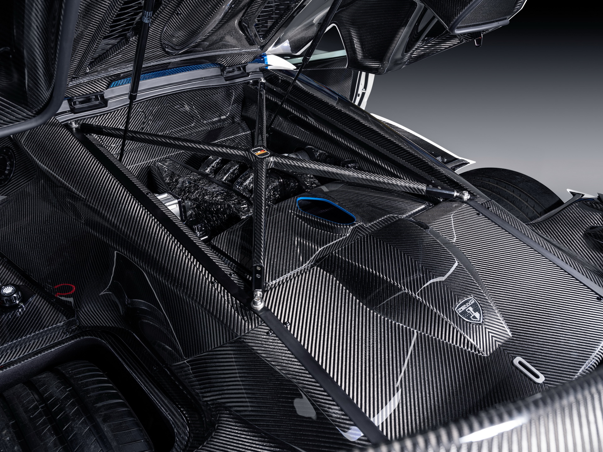 Zenvo Unveils Bespoke Carbon-Laden TSR-S Hypercar