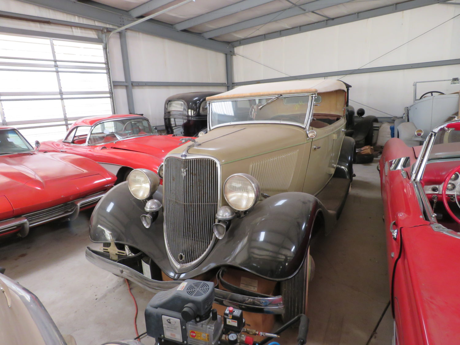 Massive Kansas ‘Barn Find’ Uncovers 133 Fine American Classics From 1930s Through 1970s