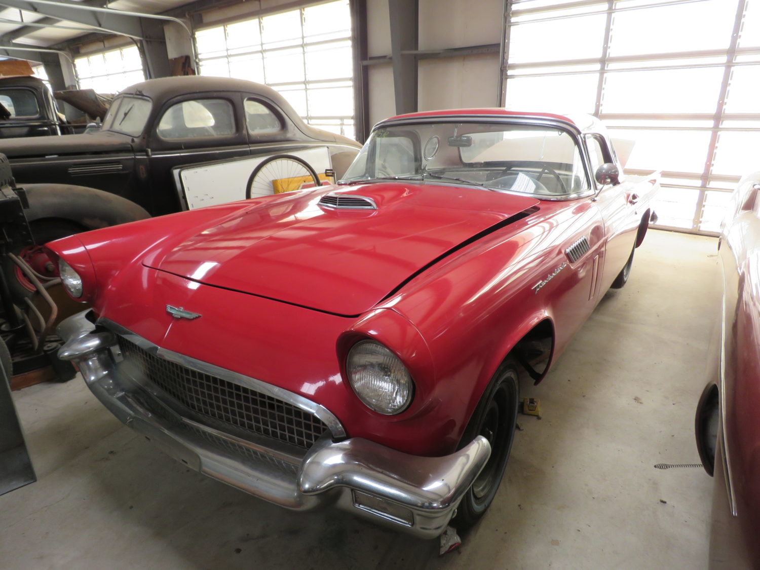 Massive Kansas ‘Barn Find’ Uncovers 133 Fine American Classics From 1930s Through 1970s