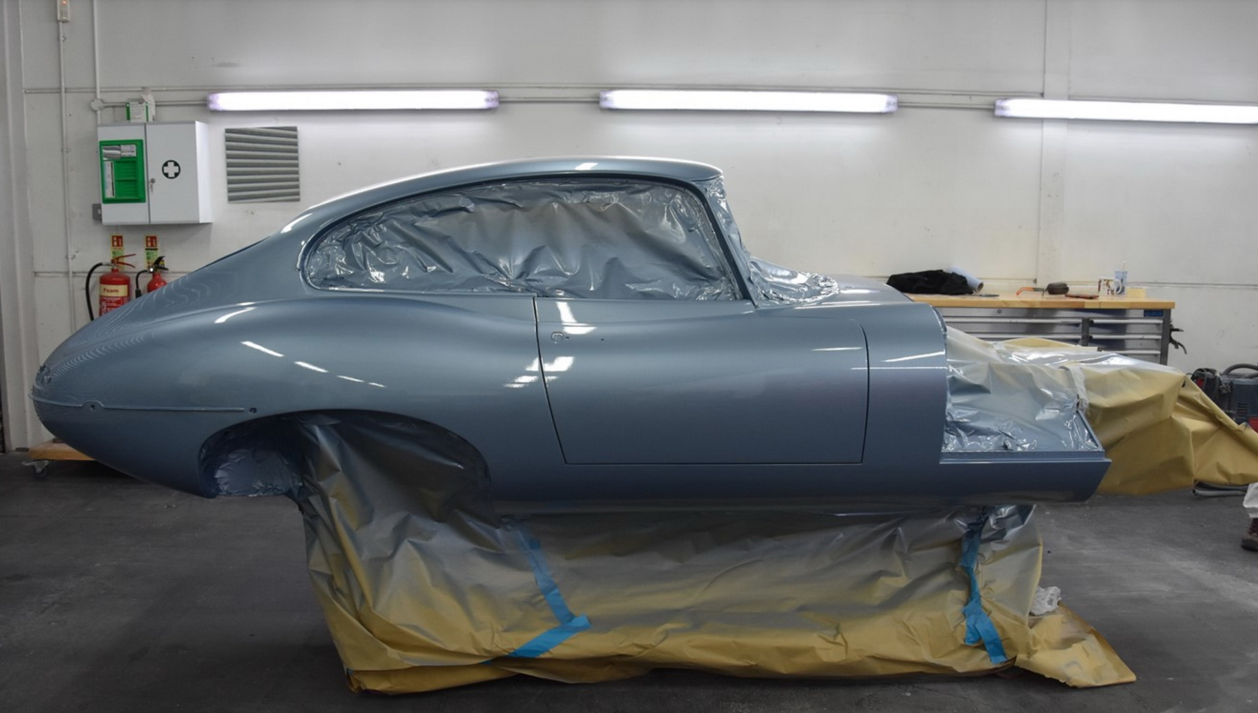 After Rusting Away In Lockdown For 40 Years, 1964 Jaguar E-Type Gets A New Lease On Life
