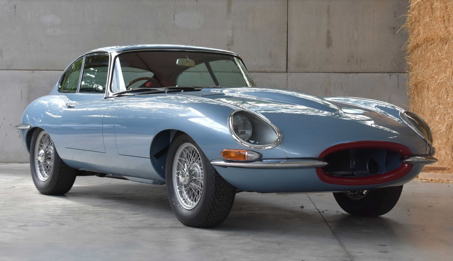After Rusting Away In Lockdown For 40 Years, 1964 Jaguar E-Type Gets A New Lease On Life