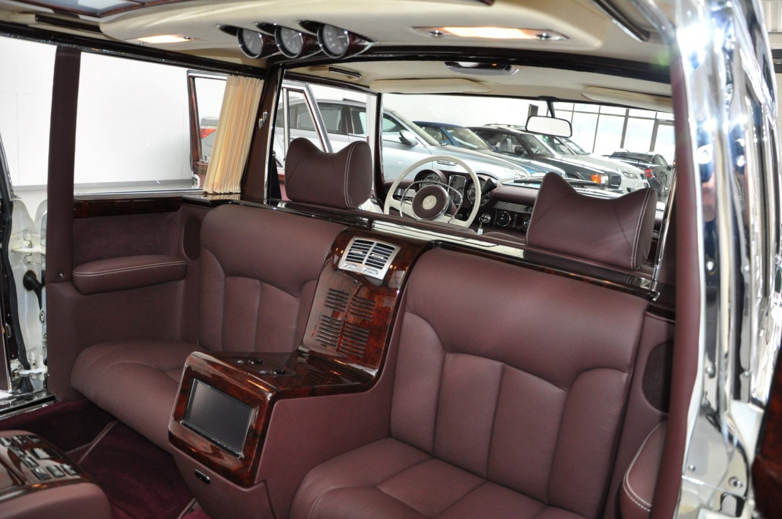 Roll Like A Tech-Savvy Dictator In 1975 Mercedes-Benz 600 Pullman Maybach Restomod