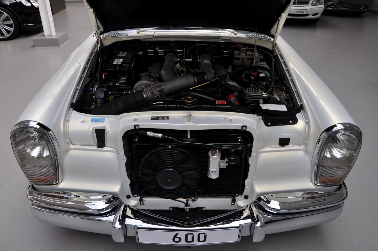 Roll Like A Tech-Savvy Dictator In 1975 Mercedes-Benz 600 Pullman Maybach Restomod