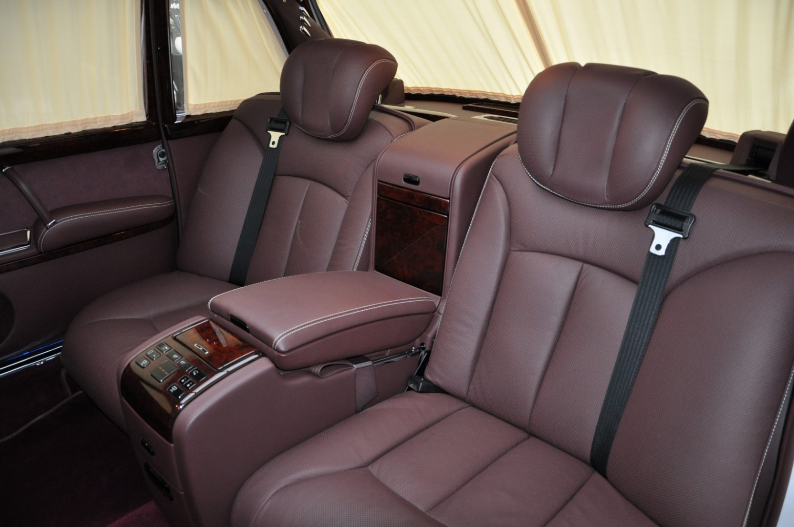 Roll Like A Tech-Savvy Dictator In 1975 Mercedes-Benz 600 Pullman Maybach Restomod