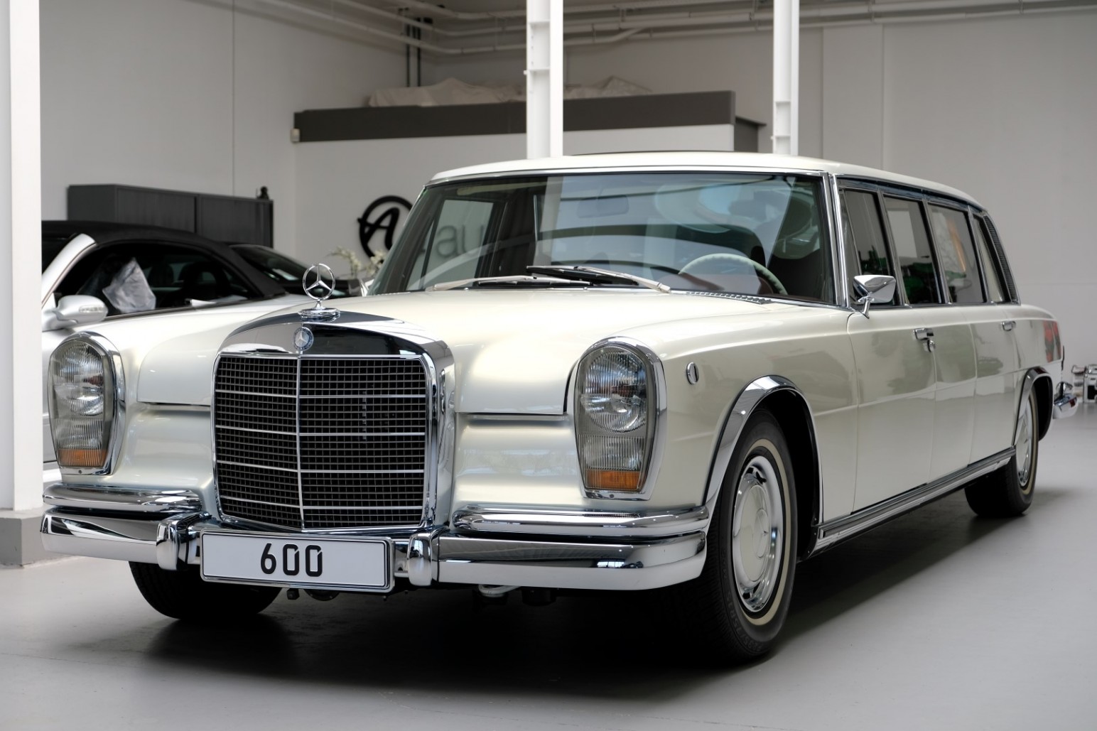 Roll Like A Tech-Savvy Dictator In 1975 Mercedes-Benz 600 Pullman Maybach Restomod