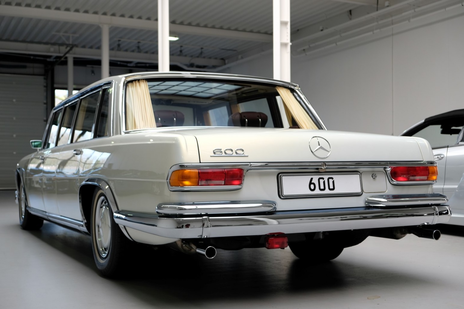 Roll Like A Tech-Savvy Dictator In 1975 Mercedes-Benz 600 Pullman Maybach Restomod