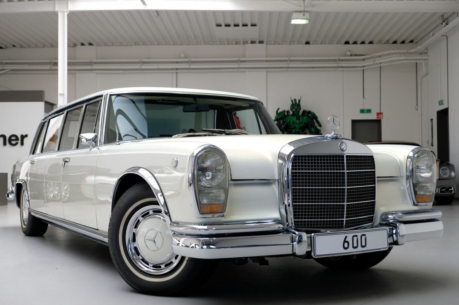 Roll Like A Tech-Savvy Dictator In 1975 Mercedes-Benz 600 Pullman Maybach Restomod