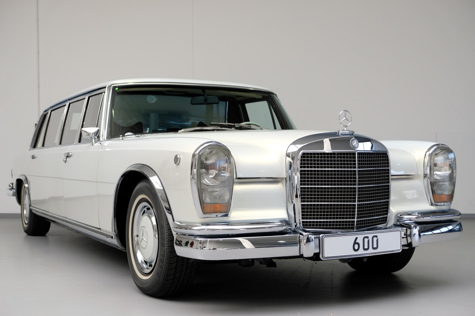 Roll Like A Tech-Savvy Dictator In 1975 Mercedes-Benz 600 Pullman Maybach Restomod