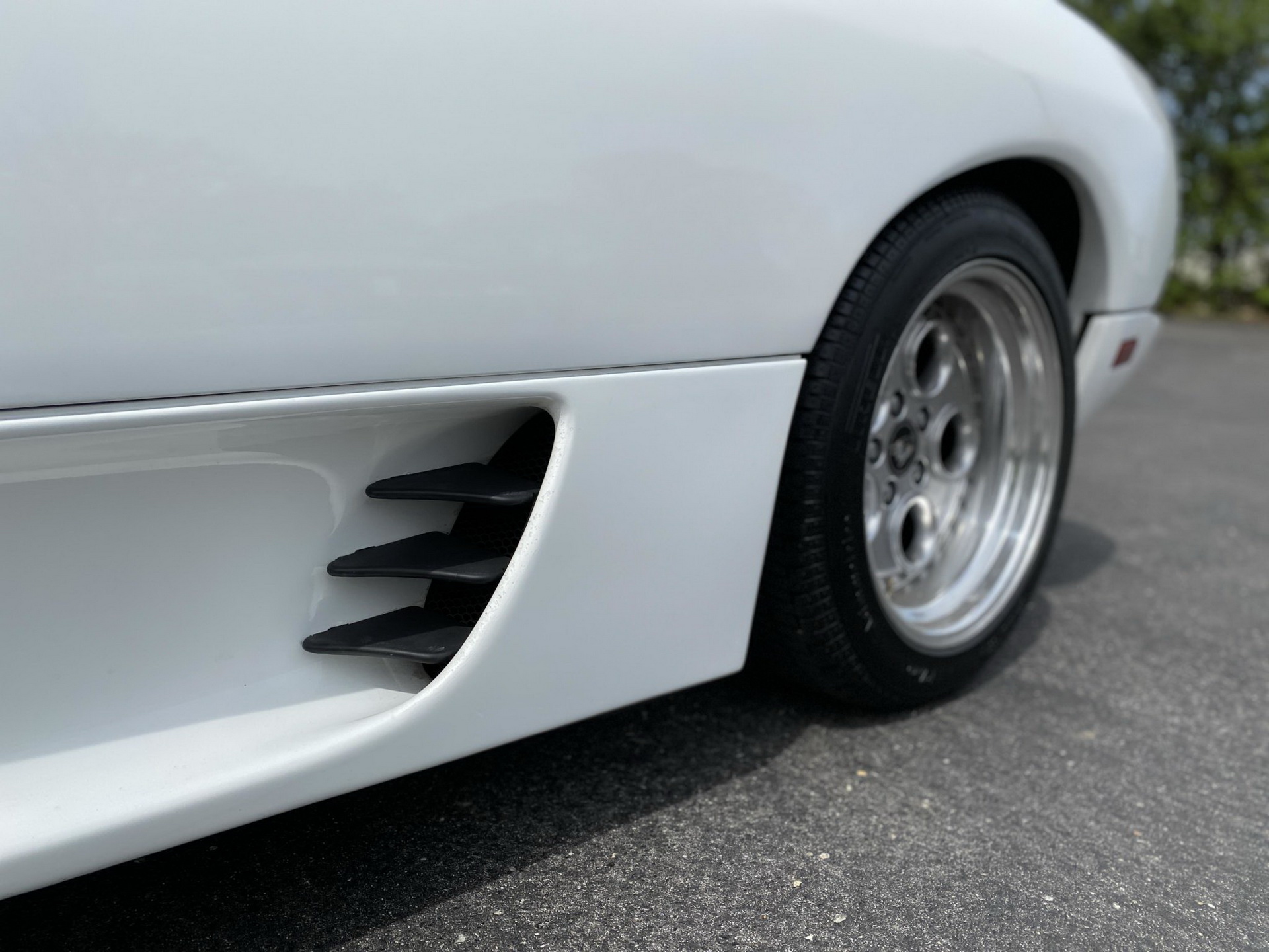 Make This White 1991 Lamborghini Diablo Your Poster Car