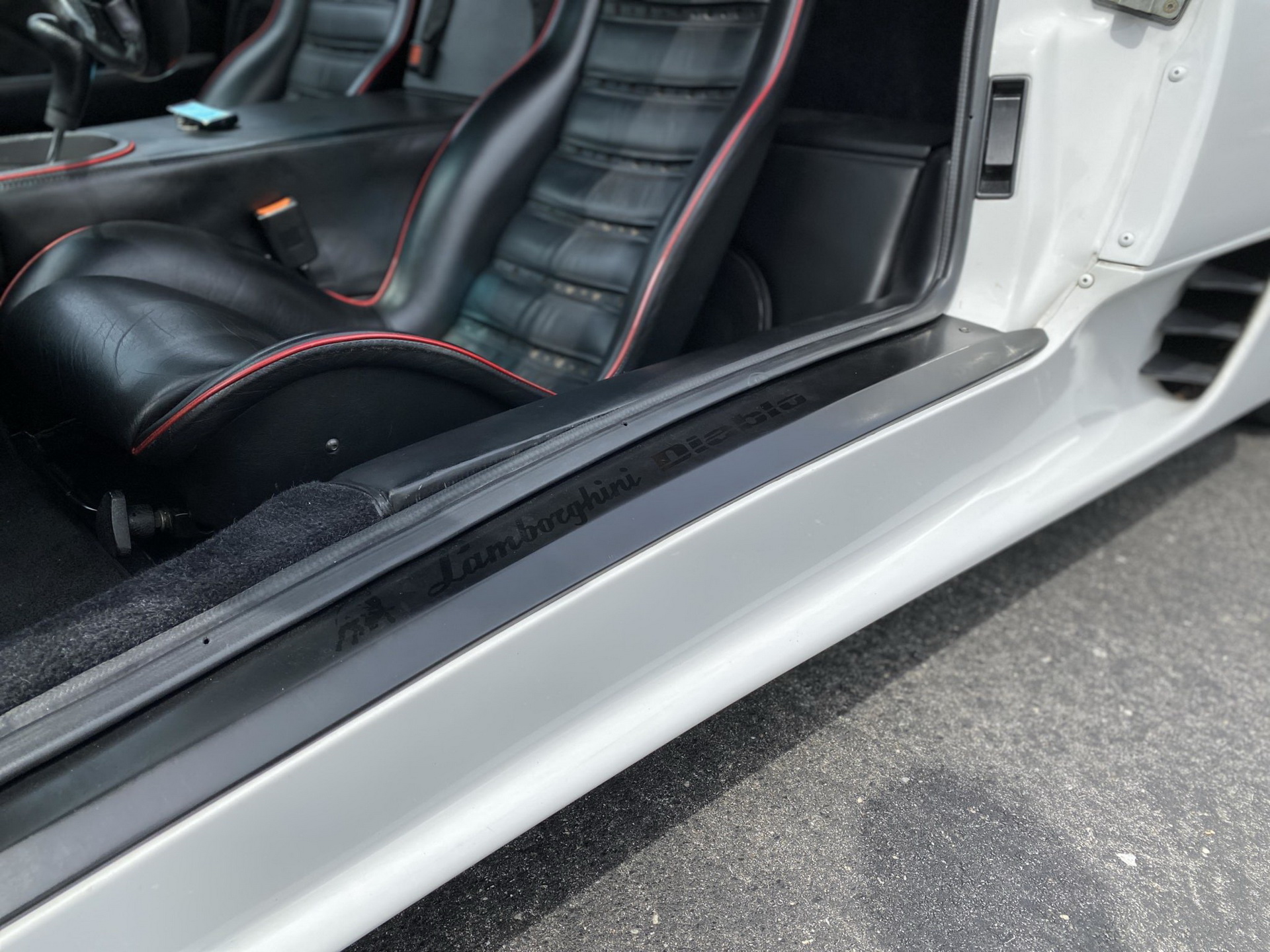 Make This White 1991 Lamborghini Diablo Your Poster Car