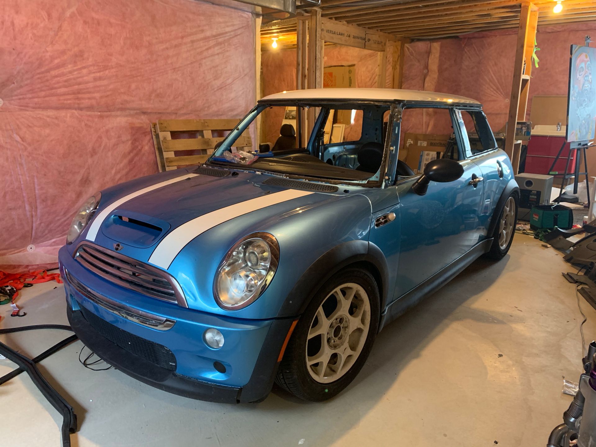 This Guy Turned A MINI Cooper S Into A Racing Simulator For His Basement